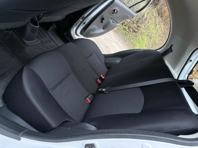 Белый Ниссан Микра, объемом двигателя 1.2 л и пробегом 29 тыс. км за 8500 $, фото 18 на Automoto.ua