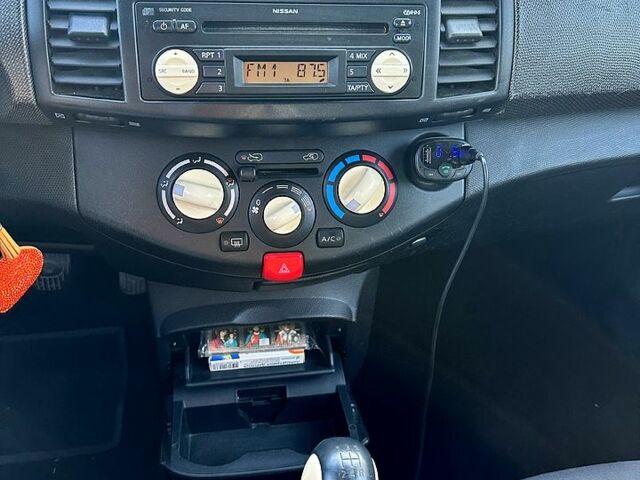 Бежевий Ніссан Мікра, об'ємом двигуна 1.2 л та пробігом 196 тис. км за 4000 $, фото 7 на Automoto.ua