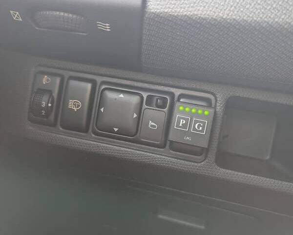 Бежевый Ниссан Микра, объемом двигателя 1.2 л и пробегом 249 тыс. км за 5800 $, фото 7 на Automoto.ua