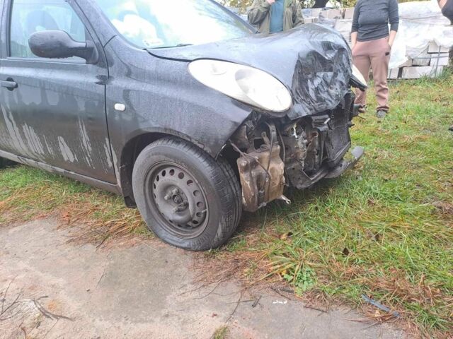 Черный Ниссан Микра, объемом двигателя 1.2 л и пробегом 170 тыс. км за 1800 $, фото 1 на Automoto.ua