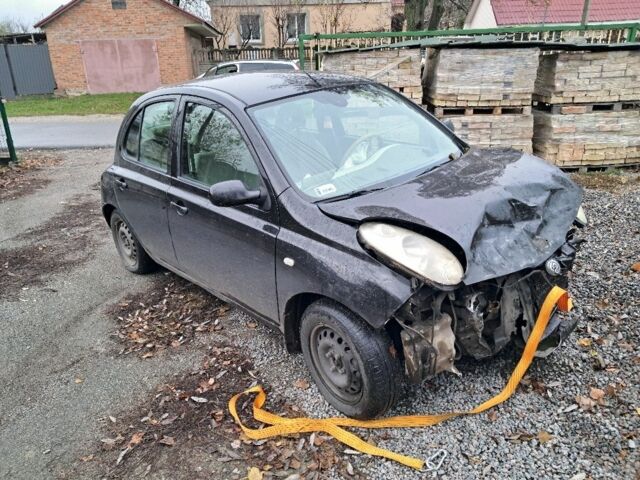 Черный Ниссан Микра, объемом двигателя 1.2 л и пробегом 170 тыс. км за 1800 $, фото 3 на Automoto.ua