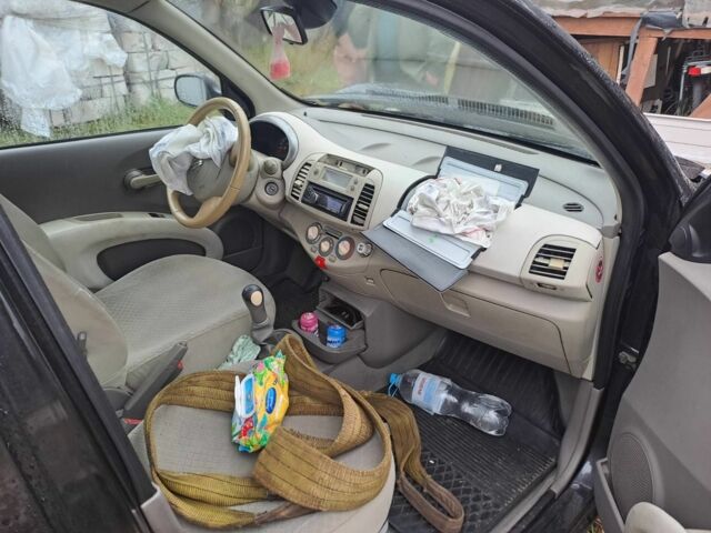 Черный Ниссан Микра, объемом двигателя 1.2 л и пробегом 170 тыс. км за 1800 $, фото 2 на Automoto.ua