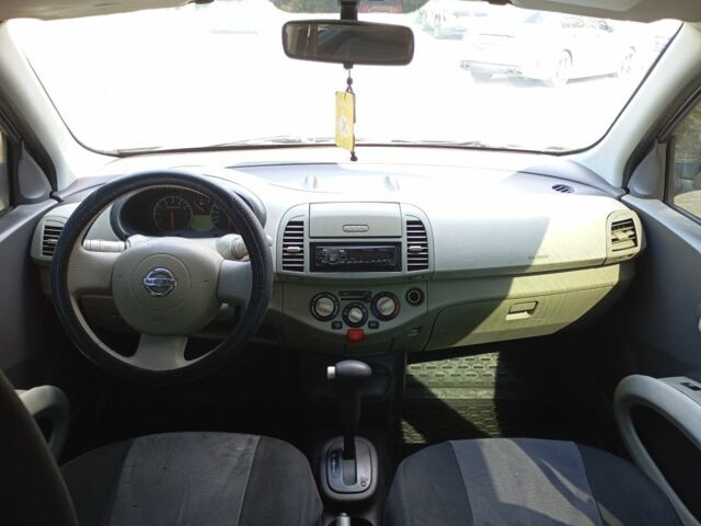 Черный Ниссан Микра, объемом двигателя 1.2 л и пробегом 200 тыс. км за 2000 $, фото 5 на Automoto.ua