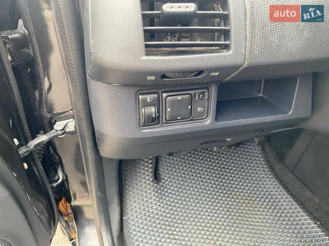Чорний Ніссан Мікра, об'ємом двигуна 1.2 л та пробігом 169 тис. км за 4999 $, фото 21 на Automoto.ua