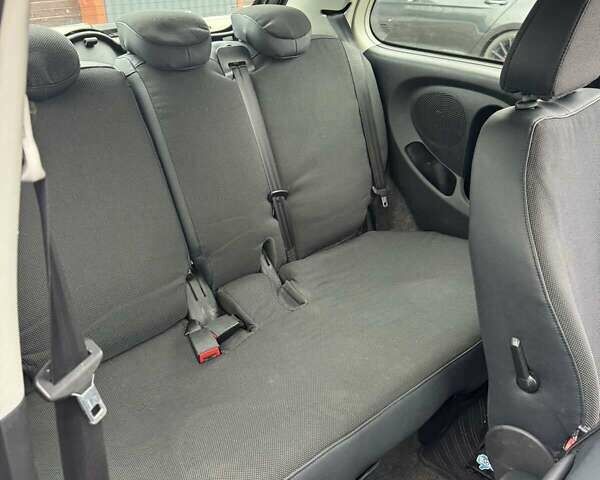 Чорний Ніссан Мікра, об'ємом двигуна 1.24 л та пробігом 185 тис. км за 4099 $, фото 15 на Automoto.ua