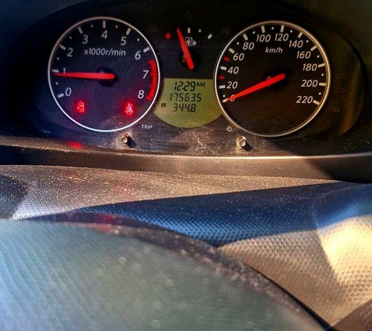 Черный Ниссан Микра, объемом двигателя 1.2 л и пробегом 170 тыс. км за 5400 $, фото 8 на Automoto.ua