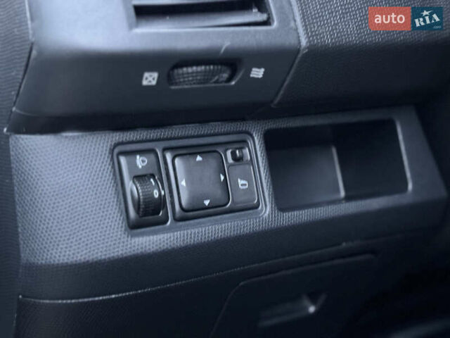 Чорний Ніссан Мікра, об'ємом двигуна 1.24 л та пробігом 169 тис. км за 5550 $, фото 36 на Automoto.ua