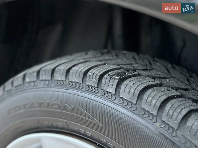 Чорний Ніссан Мікра, об'ємом двигуна 1.24 л та пробігом 169 тис. км за 5550 $, фото 12 на Automoto.ua