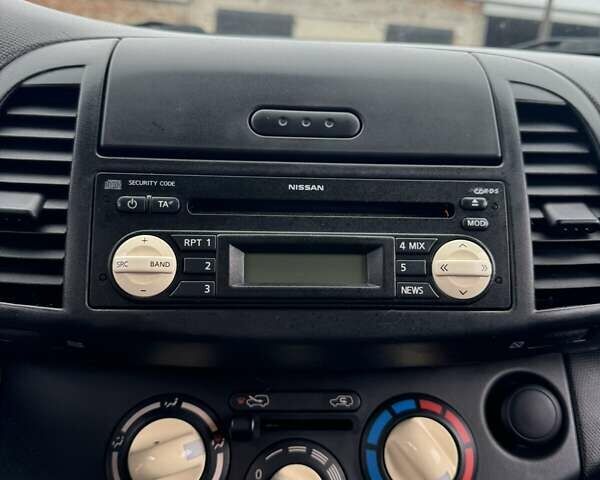 Чорний Ніссан Мікра, об'ємом двигуна 1.24 л та пробігом 185 тис. км за 4099 $, фото 11 на Automoto.ua