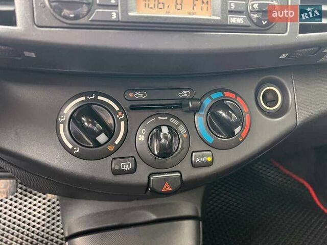 Черный Ниссан Микра, объемом двигателя 1.24 л и пробегом 180 тыс. км за 5700 $, фото 56 на Automoto.ua