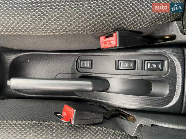 Чорний Ніссан Мікра, об'ємом двигуна 1.2 л та пробігом 169 тис. км за 4999 $, фото 19 на Automoto.ua