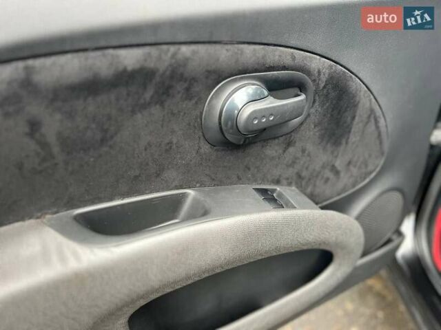 Черный Ниссан Микра, объемом двигателя 1.24 л и пробегом 180 тыс. км за 5700 $, фото 26 на Automoto.ua