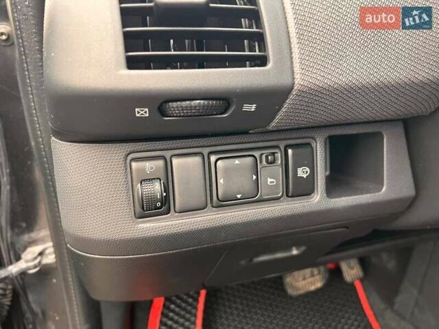 Черный Ниссан Микра, объемом двигателя 1.24 л и пробегом 180 тыс. км за 5700 $, фото 50 на Automoto.ua