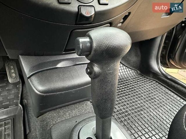 Черный Ниссан Микра, объемом двигателя 1.24 л и пробегом 148 тыс. км за 5999 $, фото 48 на Automoto.ua