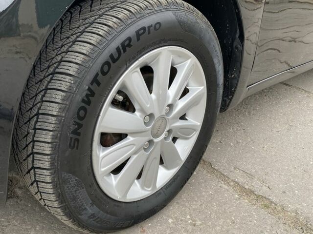 Черный Ниссан Микра, объемом двигателя 1.2 л и пробегом 130 тыс. км за 6500 $, фото 13 на Automoto.ua