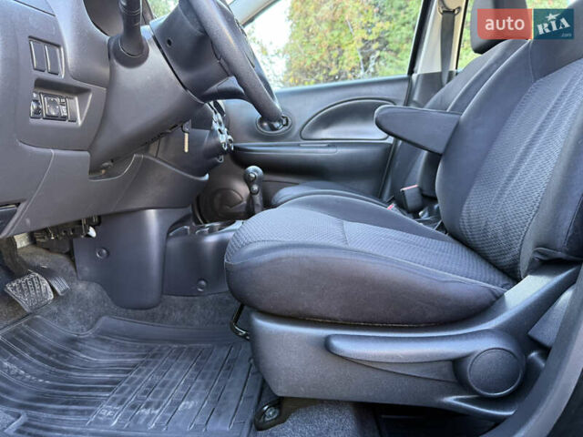 Черный Ниссан Микра, объемом двигателя 1.24 л и пробегом 77 тыс. км за 8250 $, фото 36 на Automoto.ua