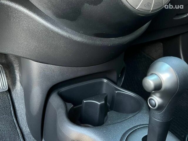 Фиолетовый Ниссан Микра, объемом двигателя 1.2 л и пробегом 132 тыс. км за 6940 $, фото 33 на Automoto.ua