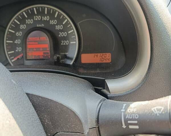 Фиолетовый Ниссан Микра, объемом двигателя 1.2 л и пробегом 141 тыс. км за 5800 $, фото 2 на Automoto.ua