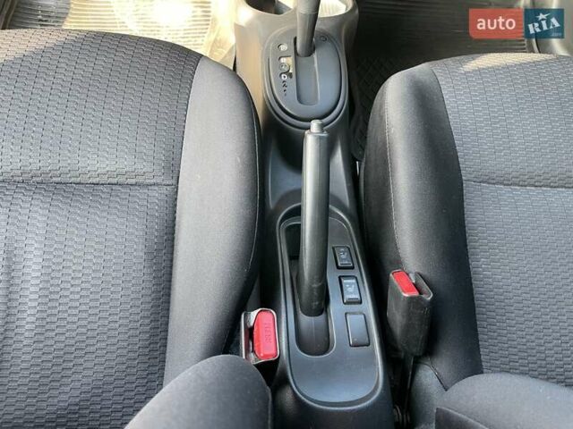 Фиолетовый Ниссан Микра, объемом двигателя 1.2 л и пробегом 80 тыс. км за 8500 $, фото 8 на Automoto.ua