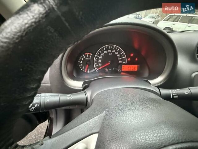 Фиолетовый Ниссан Микра, объемом двигателя 1.2 л и пробегом 37 тыс. км за 8800 $, фото 8 на Automoto.ua