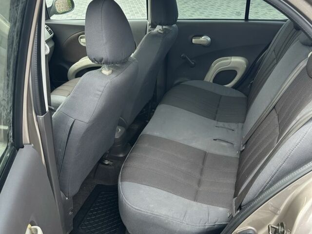 Коричневый Ниссан Микра, объемом двигателя 1.4 л и пробегом 188 тыс. км за 5400 $, фото 6 на Automoto.ua