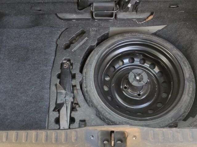 Коричневый Ниссан Микра, объемом двигателя 1.4 л и пробегом 1 тыс. км за 4500 $, фото 4 на Automoto.ua