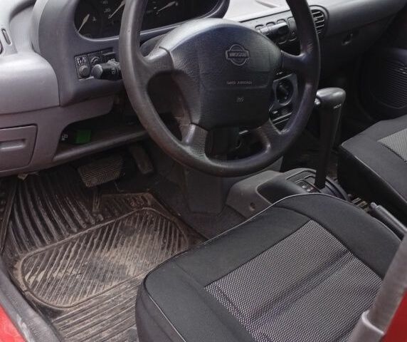 Червоний Ніссан Мікра, об'ємом двигуна 1 л та пробігом 333 тис. км за 2300 $, фото 5 на Automoto.ua