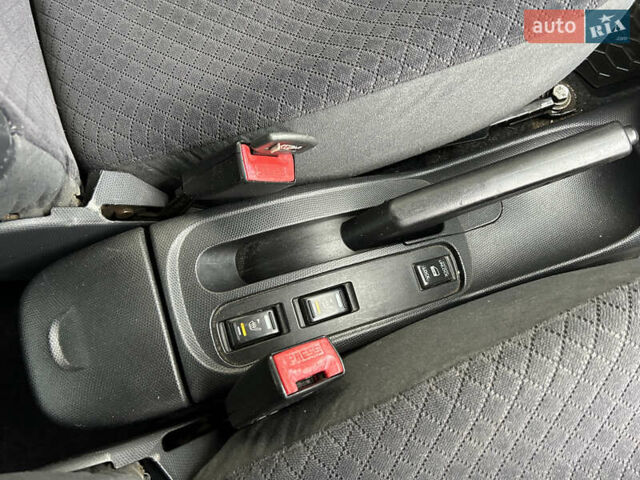 Красный Ниссан Микра, объемом двигателя 1.4 л и пробегом 123 тыс. км за 5999 $, фото 20 на Automoto.ua