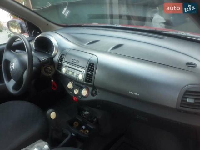 Красный Ниссан Микра, объемом двигателя 1.46 л и пробегом 196 тыс. км за 3000 $, фото 2 на Automoto.ua