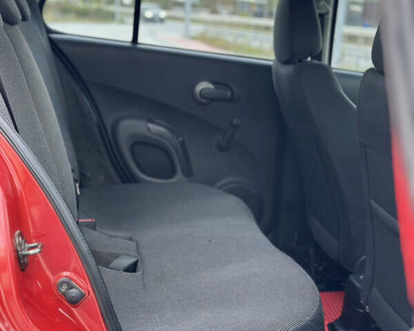 Красный Ниссан Микра, объемом двигателя 1.24 л и пробегом 165 тыс. км за 5500 $, фото 30 на Automoto.ua