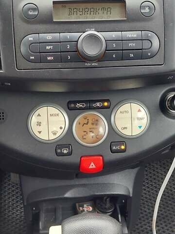 Красный Ниссан Микра, объемом двигателя 1.4 л и пробегом 122 тыс. км за 6000 $, фото 13 на Automoto.ua