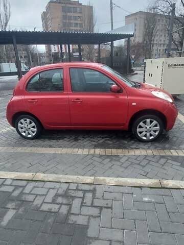Красный Ниссан Микра, объемом двигателя 1.4 л и пробегом 122 тыс. км за 6000 $, фото 1 на Automoto.ua