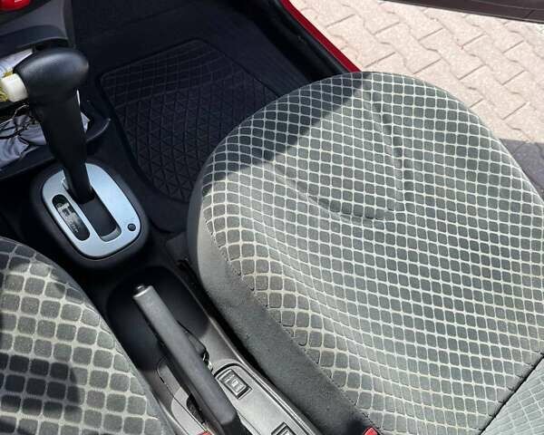 Червоний Ніссан Мікра, об'ємом двигуна 1.4 л та пробігом 217 тис. км за 4800 $, фото 22 на Automoto.ua
