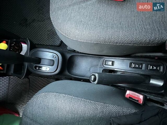 Красный Ниссан Микра, объемом двигателя 1.24 л и пробегом 227 тыс. км за 6200 $, фото 17 на Automoto.ua