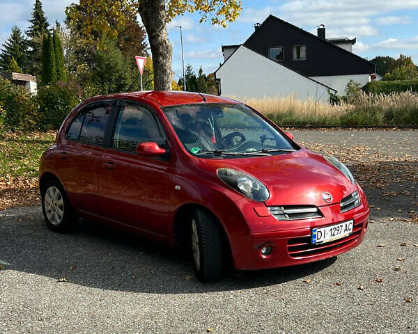 Красный Ниссан Микра, объемом двигателя 1.4 л и пробегом 274 тыс. км за 4450 $, фото 1 на Automoto.ua