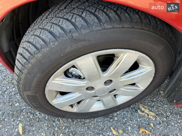 Красный Ниссан Микра, объемом двигателя 1.4 л и пробегом 274 тыс. км за 4450 $, фото 21 на Automoto.ua