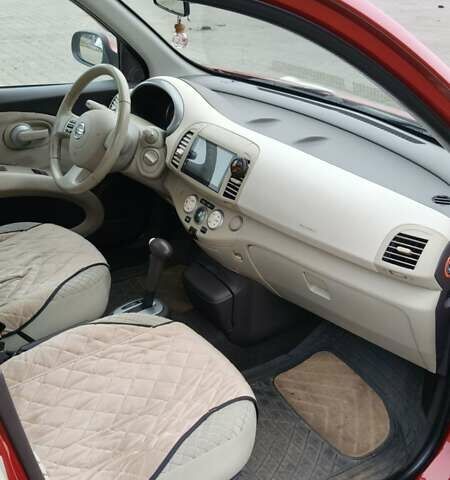 Красный Ниссан Микра, объемом двигателя 1.4 л и пробегом 206 тыс. км за 5400 $, фото 6 на Automoto.ua