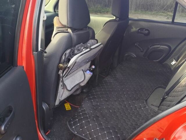 Красный Ниссан Микра, объемом двигателя 1.2 л и пробегом 157 тыс. км за 5650 $, фото 7 на Automoto.ua