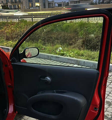 Красный Ниссан Микра, объемом двигателя 1.24 л и пробегом 270 тыс. км за 3200 $, фото 4 на Automoto.ua