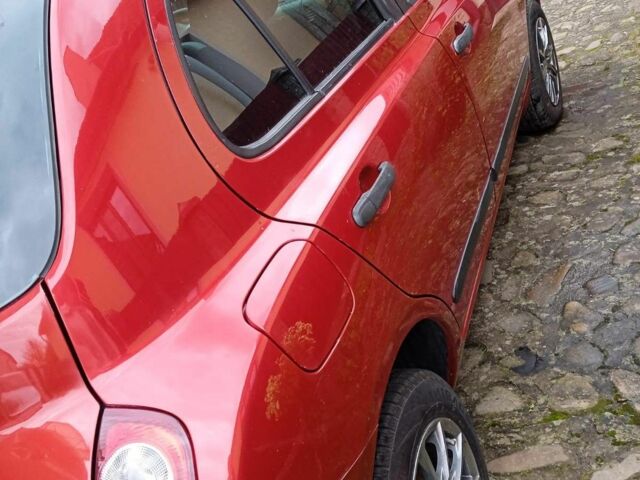 Красный Ниссан Микра, объемом двигателя 1.2 л и пробегом 180 тыс. км за 5500 $, фото 5 на Automoto.ua