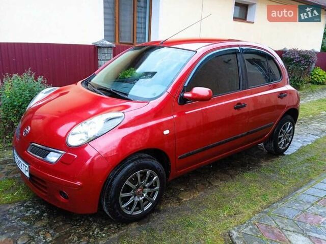 Красный Ниссан Микра, объемом двигателя 1.3 л и пробегом 141 тыс. км за 5200 $, фото 1 на Automoto.ua