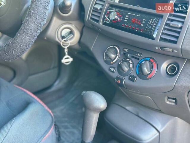 Красный Ниссан Микра, объемом двигателя 1.24 л и пробегом 125 тыс. км за 5700 $, фото 15 на Automoto.ua