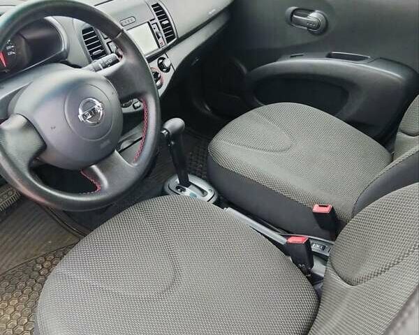 Красный Ниссан Микра, объемом двигателя 1.2 л и пробегом 118 тыс. км за 5500 $, фото 5 на Automoto.ua