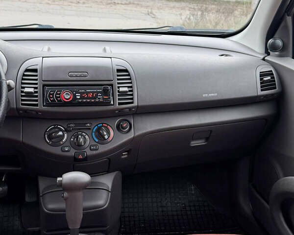 Красный Ниссан Микра, объемом двигателя 1.24 л и пробегом 150 тыс. км за 5900 $, фото 12 на Automoto.ua