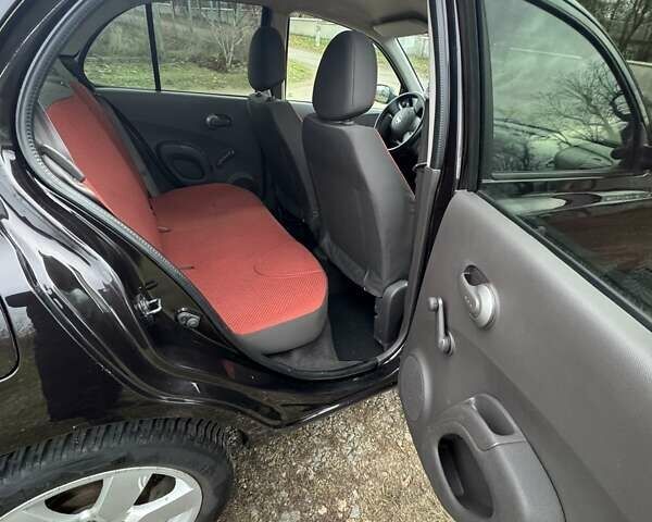 Красный Ниссан Микра, объемом двигателя 1.24 л и пробегом 150 тыс. км за 5900 $, фото 9 на Automoto.ua