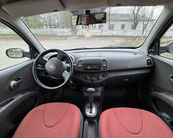 Красный Ниссан Микра, объемом двигателя 1.24 л и пробегом 150 тыс. км за 5900 $, фото 11 на Automoto.ua