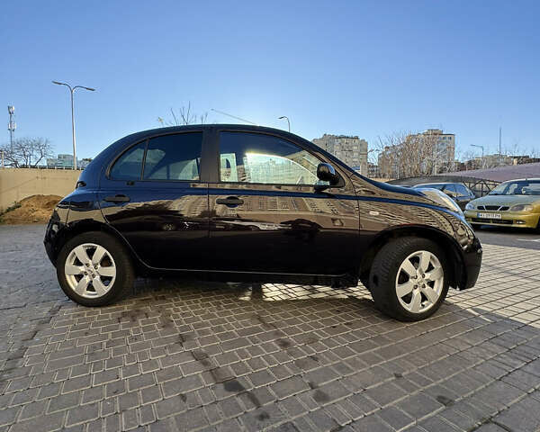 Красный Ниссан Микра, объемом двигателя 1.2 л и пробегом 150 тыс. км за 5500 $, фото 3 на Automoto.ua