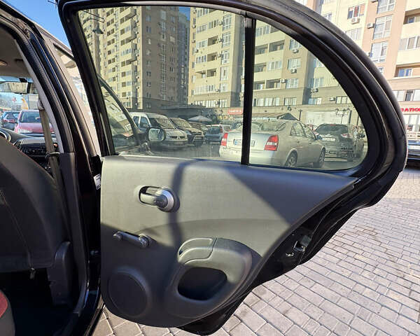 Красный Ниссан Микра, объемом двигателя 1.2 л и пробегом 150 тыс. км за 5500 $, фото 15 на Automoto.ua