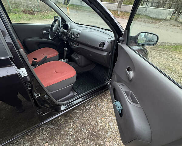 Красный Ниссан Микра, объемом двигателя 1.24 л и пробегом 150 тыс. км за 5900 $, фото 16 на Automoto.ua