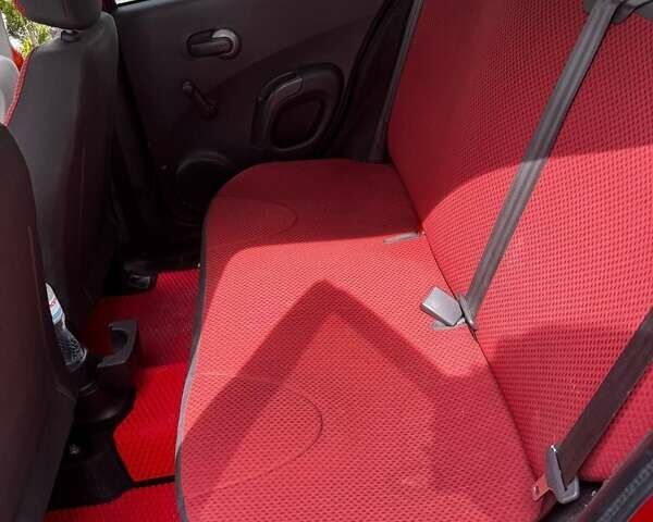 Червоний Ніссан Мікра, об'ємом двигуна 1.24 л та пробігом 183 тис. км за 5500 $, фото 17 на Automoto.ua